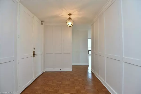 Hamilton, ON L8P 4S5,222 Jackson Street W #606