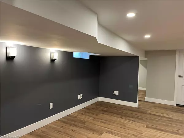 Hamilton, ON L8L 2M4,23 Rosemont Avenue #Basement