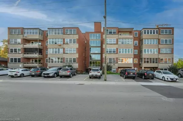 9 Grant Boulevard #201, Dundas, ON L9H 4L5
