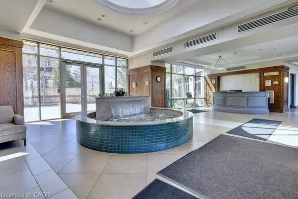 Oakville, ON L6H 0E4,2391 Central Park Drive #202