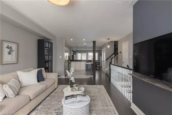 Burlington, ON L7T 1E4,65 Fairwood Place W