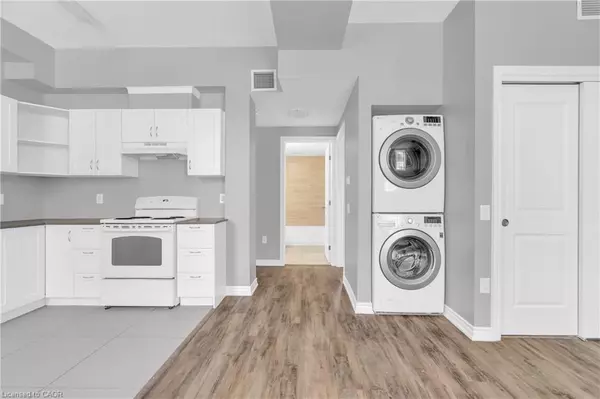 Cambridge, ON N1R 3Z7,58 Beverly Street #107