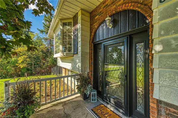 Glanbrook, ON L0R 1W0,8462 White Church Road E