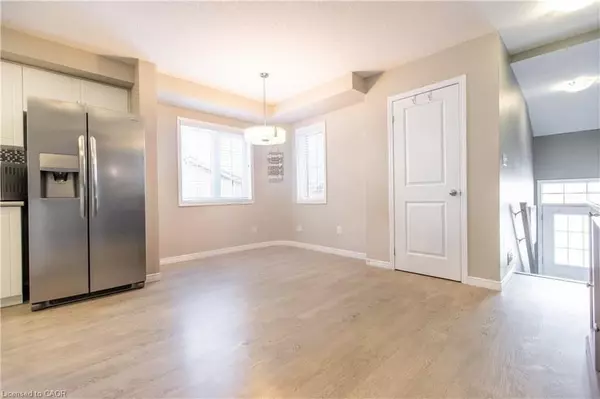 Kitchener, ON N2R 0J5,388 Old Huron Road #14C