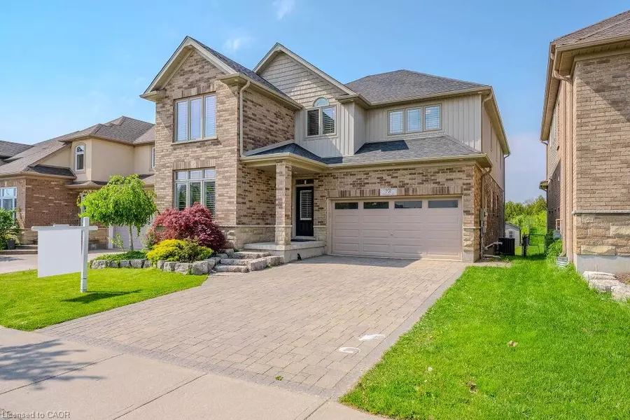 78 Dolman Street, Breslau, ON N0B 1M0