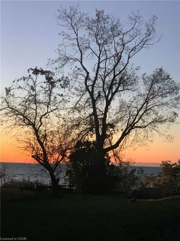 Port Dover, ON N0A 1N7,2035 Erie Street