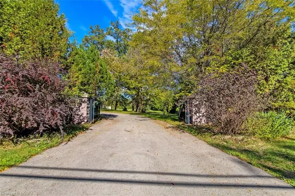 999 5 Concession W, Flamborough, ON L9H 5E2