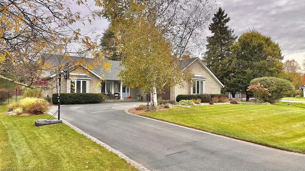 20 Meander Close, Carlisle, ON L0R 1H1