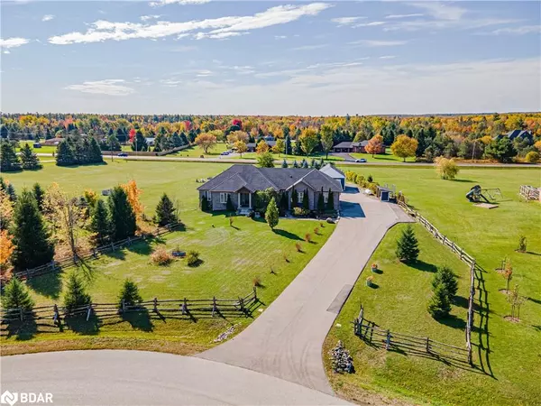 Everett, ON L0M 1J0,2 Harry Parker Place