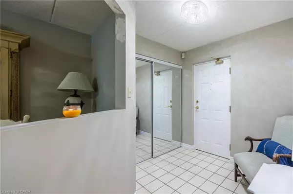 Simcoe, ON N3Y 5J6,5 Mill Pond Court #206