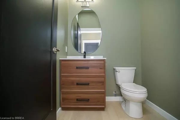 Port Dover, ON N0A 1N7,7 Scott Drive