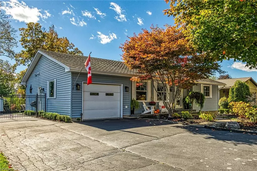 92 Dover Mills Road, Port Dover, ON N0A 1N1