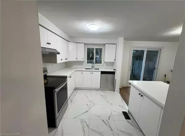 Cambridge, ON N3H 4Z9,511 Parkview Crescent