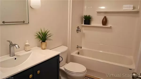 Waterloo, ON N2J 4H6,297 Bluevale Street N #B