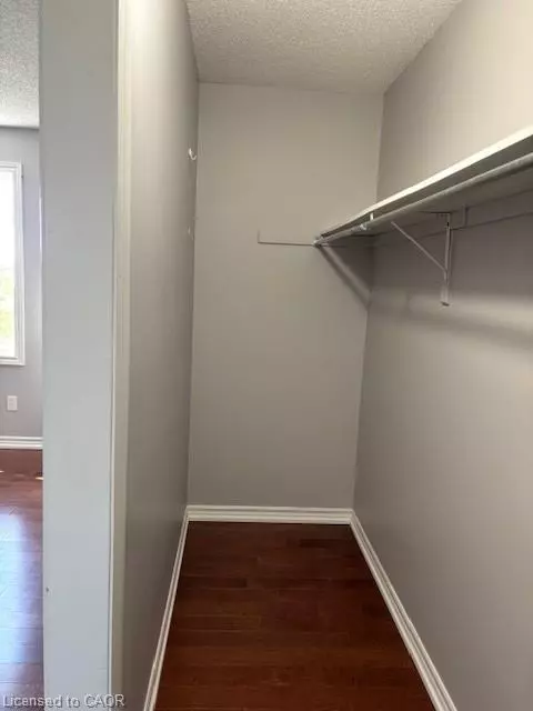 Mount Hope, ON L0R 1W0,45 Thames Way