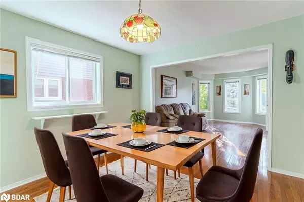 Barrie, ON L4N 7H6,58 Mcdougall Drive