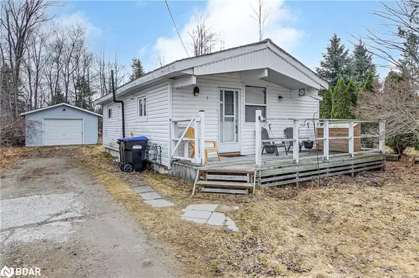 Wasaga Beach, ON L9Z 1V9,7 60th Street S