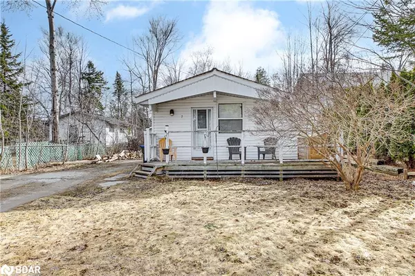 7 60th Street S, Wasaga Beach, ON L9Z 1V9