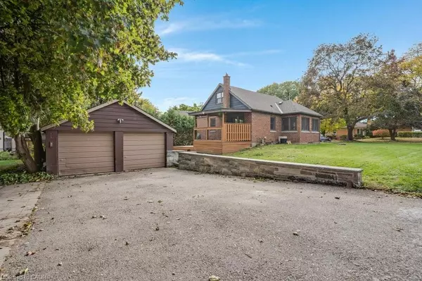 43 Dudhope Avenue, Cambridge, ON N1R 4T4