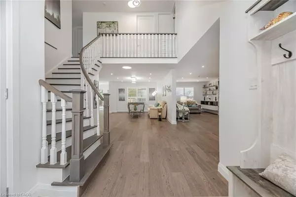 Oakville, ON L6M 2A4,1324 Birchcliff Drive