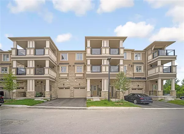 305 Garner Road W #43, Hamilton, ON L9G 3K9