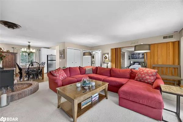 Oro-medonte, ON L4M 4Y8,1102 Horseshoe Valley Road W #312