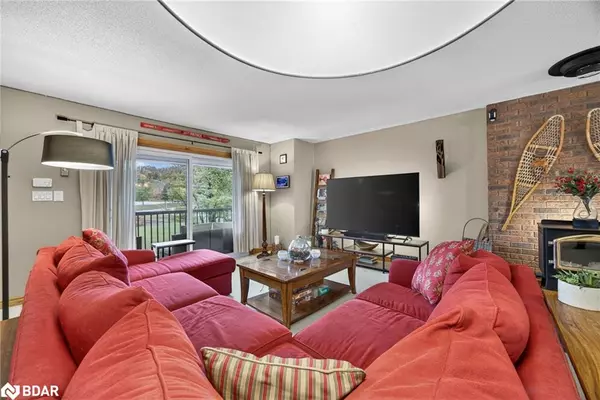 Oro-medonte, ON L4M 4Y8,1102 Horseshoe Valley Road W #312