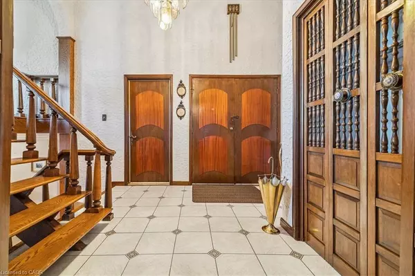 Stoney Creek, ON L8G 2T9,31 Palm Court