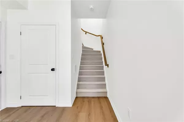 Cambridge, ON N3E 0E4,314 Equestrian Way #49