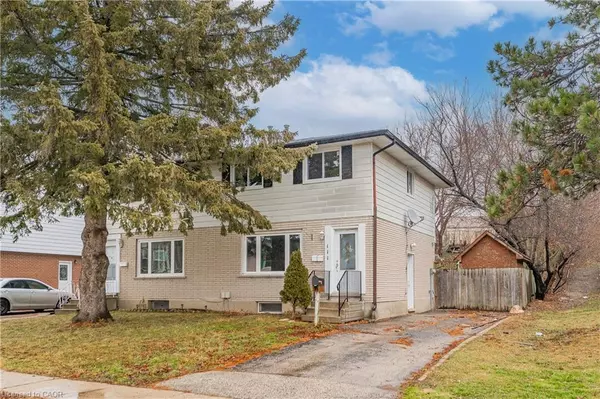 111 Chalmers Street S, Cambridge, ON N1R 6A5