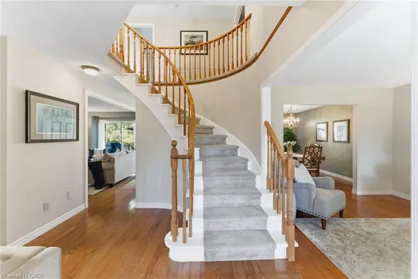 Burlington, ON L7M 2Y2,2163 Winding Way