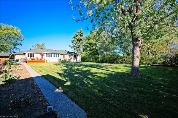 Hamilton, ON L8E 5E4,32 Oriole Avenue