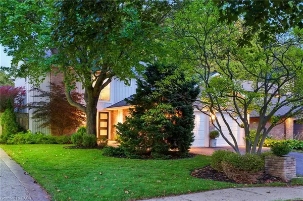 Burlington, ON L7P 3B5,2387 Cavendish Drive