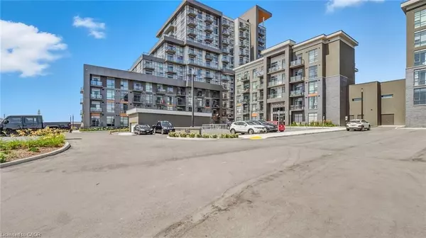 Hamilton, ON L8B 2A6,470 Dundas Street E #613