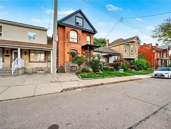 Hamilton, ON L8L 5M7,23 Oak Avenue