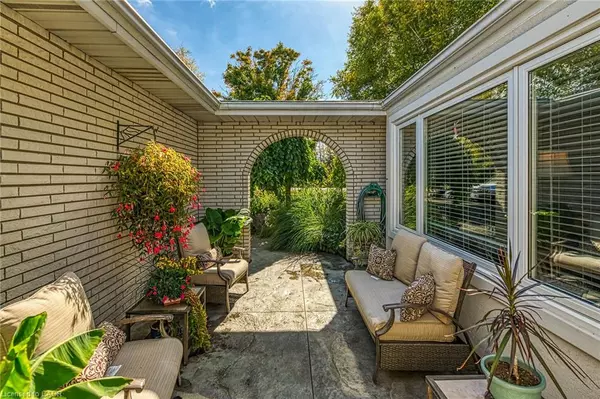 Brantford, ON N3T 5M1,477 Lynden Road