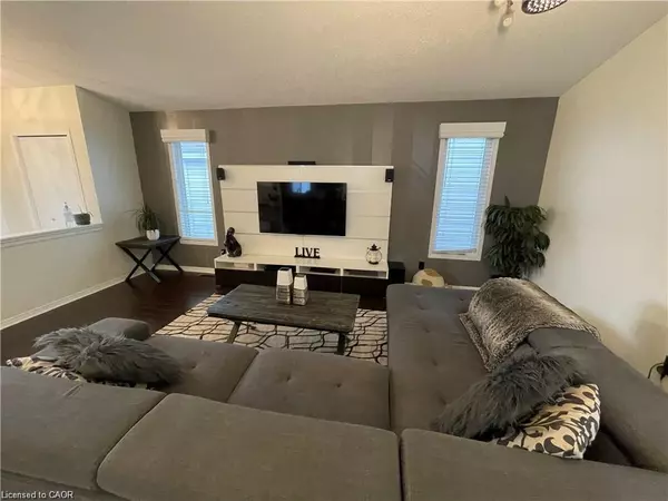 London, ON N5W 6G5,91 Loggers Grove