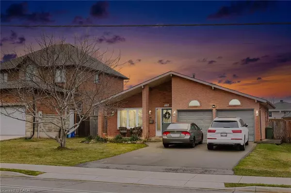 215 Dewitt Road, Stoney Creek, ON L8E 2S9