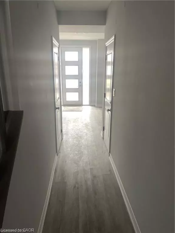 Cambridge, ON N3E 0E4,314 Equestrian Way #31