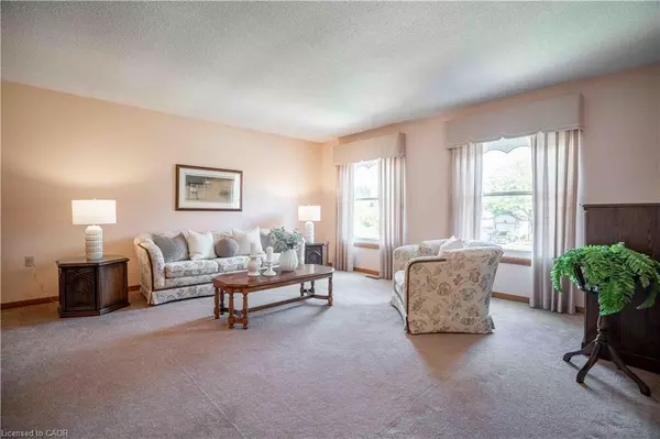 Burlington, ON L7M 3B6,1447 Reynolds Avenue