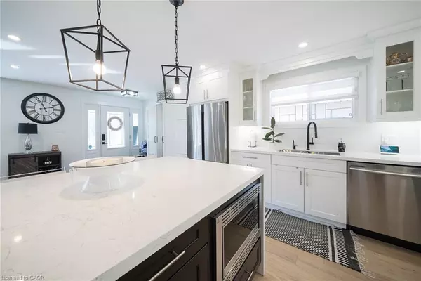 Hamilton, ON L9C 1X8,662 Mohawk Road W