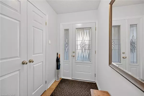 Burlington, ON L7T 2L3,1011 White Oak Drive #20