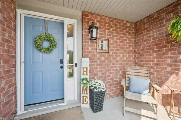 Cambridge, ON N3C 4E7,76 Elma Place