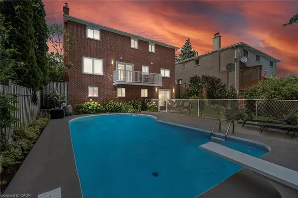 Mississauga, ON L4W 2G3,1902 Beechknoll Avenue