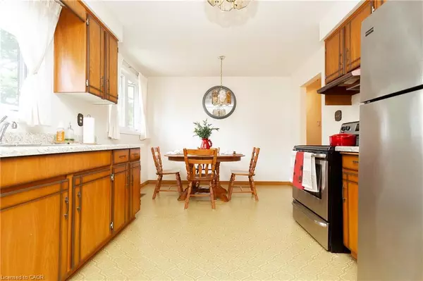 Hamilton, ON L9C 4T5,15 Lantana Court