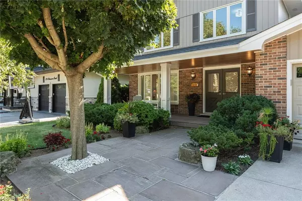 Burlington, ON L7L 2H2,226 Shoreacres Road