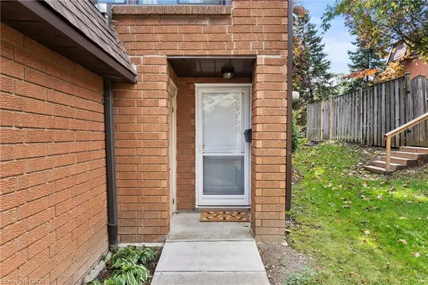 Hamilton, ON L9B 1R1,444 Stone Church Road W #N1