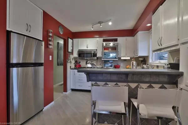 Hamilton, ON L8V 1Y1,9 Cheryl Avenue