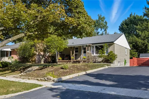 Kitchener, ON N2C 1Y6,27 Broadmoor Avenue