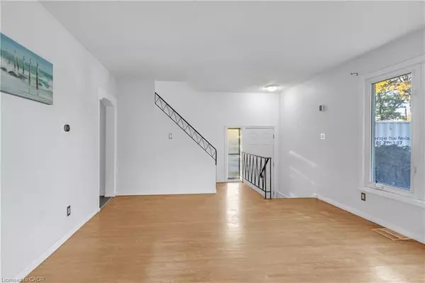 Hamilton, ON L9A 2J8,48 Luscombe Street